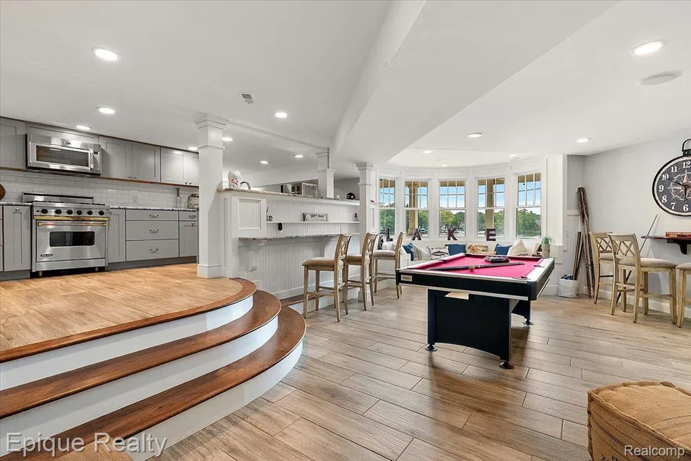 791 Central Drive Lake Orion Village, MI 48362