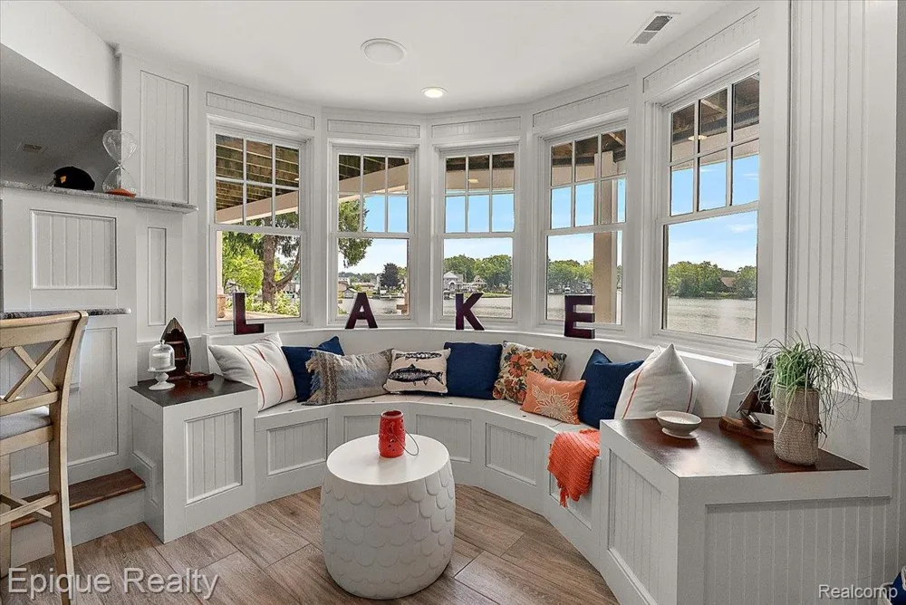 791 Central Drive Lake Orion Village, MI 48362