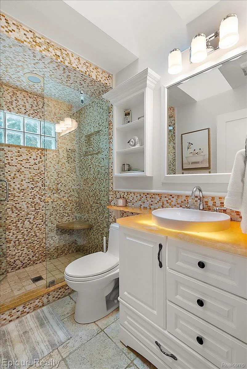 791 Central Drive Lake Orion Village, MI 48362
