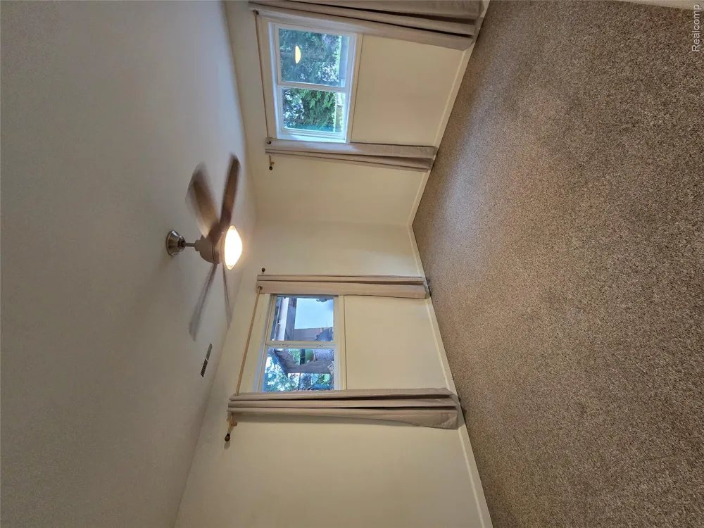 2310 Cumberland Drive Troy City, MI 48085