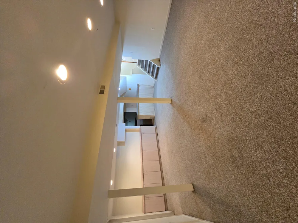 2310 Cumberland Drive Troy City, MI 48085