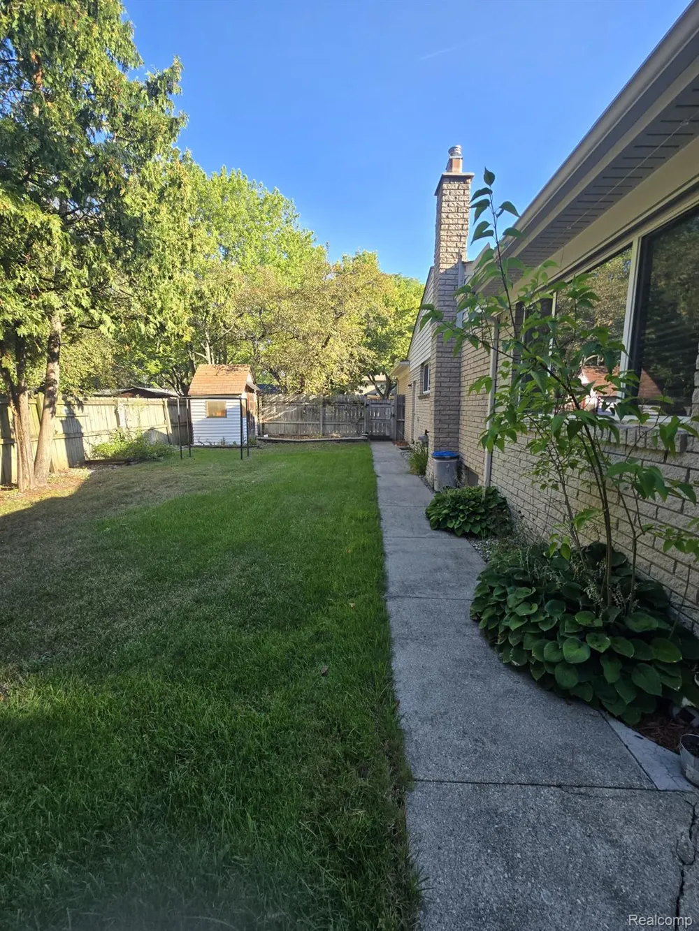 2310 Cumberland Drive Troy City, MI 48085
