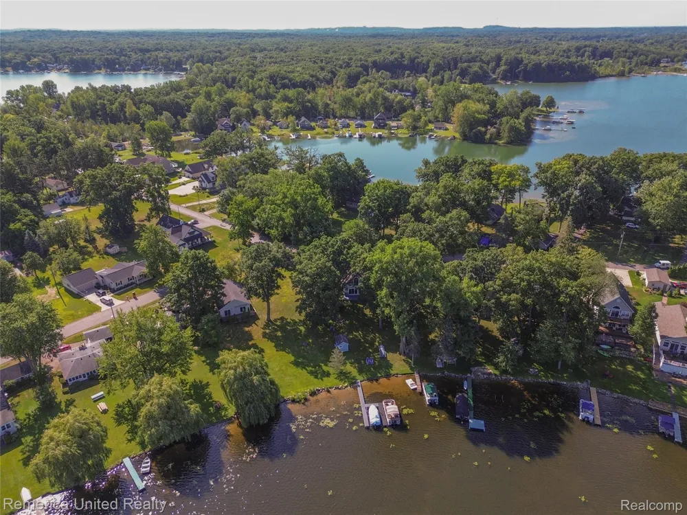 1491 Division Drive Hartland Township, MI 48353