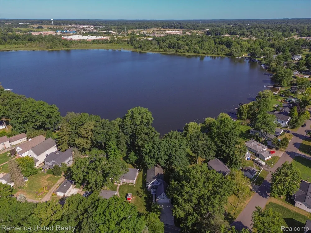1491 Division Drive Hartland Township, MI 48353