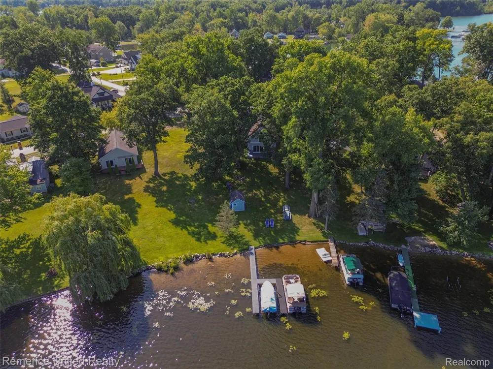 1491 Division Drive Hartland Township, MI 48353