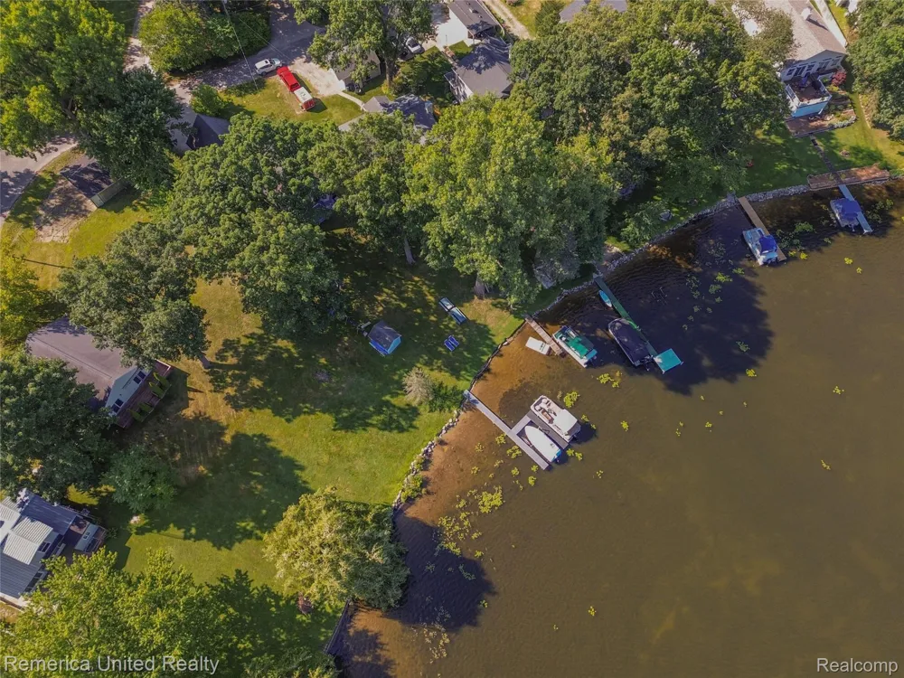 1491 Division Drive Hartland Township, MI 48353