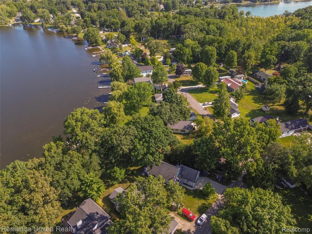 1491 Division Drive Hartland Township, MI 48353