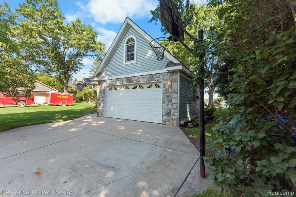 1491 Division Drive Hartland Township, MI 48353