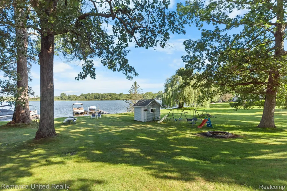 1491 Division Drive Hartland Township, MI 48353