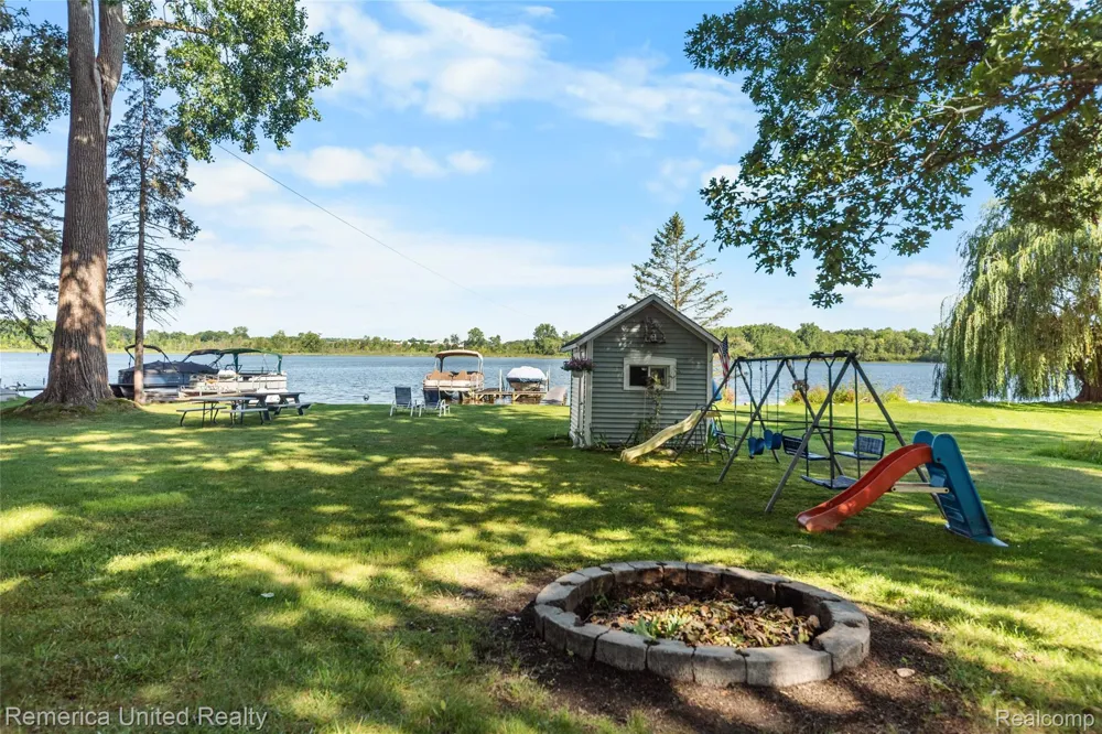 1491 Division Drive Hartland Township, MI 48353
