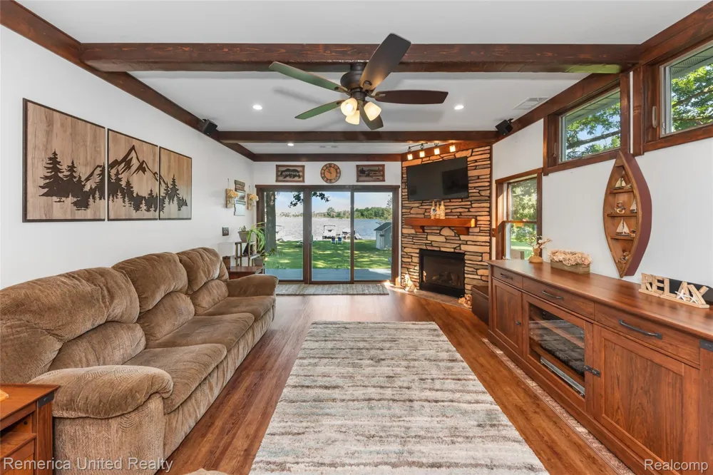 1491 Division Drive Hartland Township, MI 48353