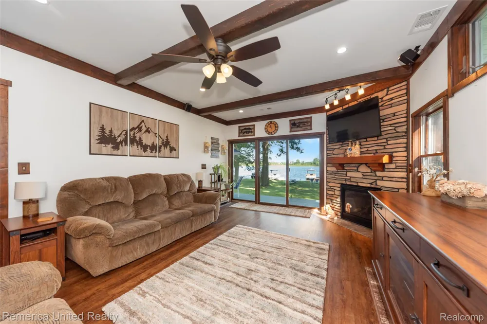 1491 Division Drive Hartland Township, MI 48353