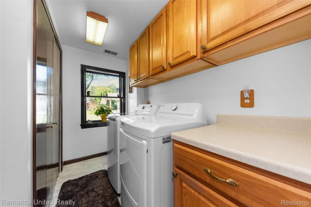 1491 Division Drive Hartland Township, MI 48353