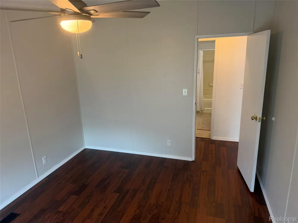 2500 Mann Road Clarkston City, MI 48346