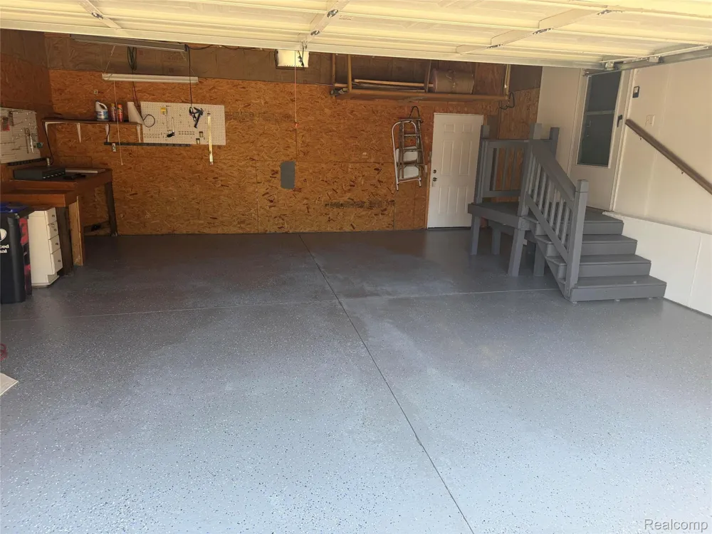 2500 Mann Road Clarkston City, MI 48346