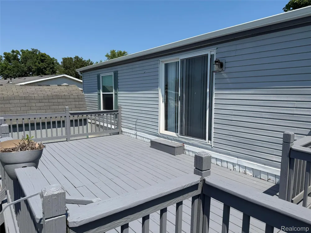 2500 Mann Road Clarkston City, MI 48346