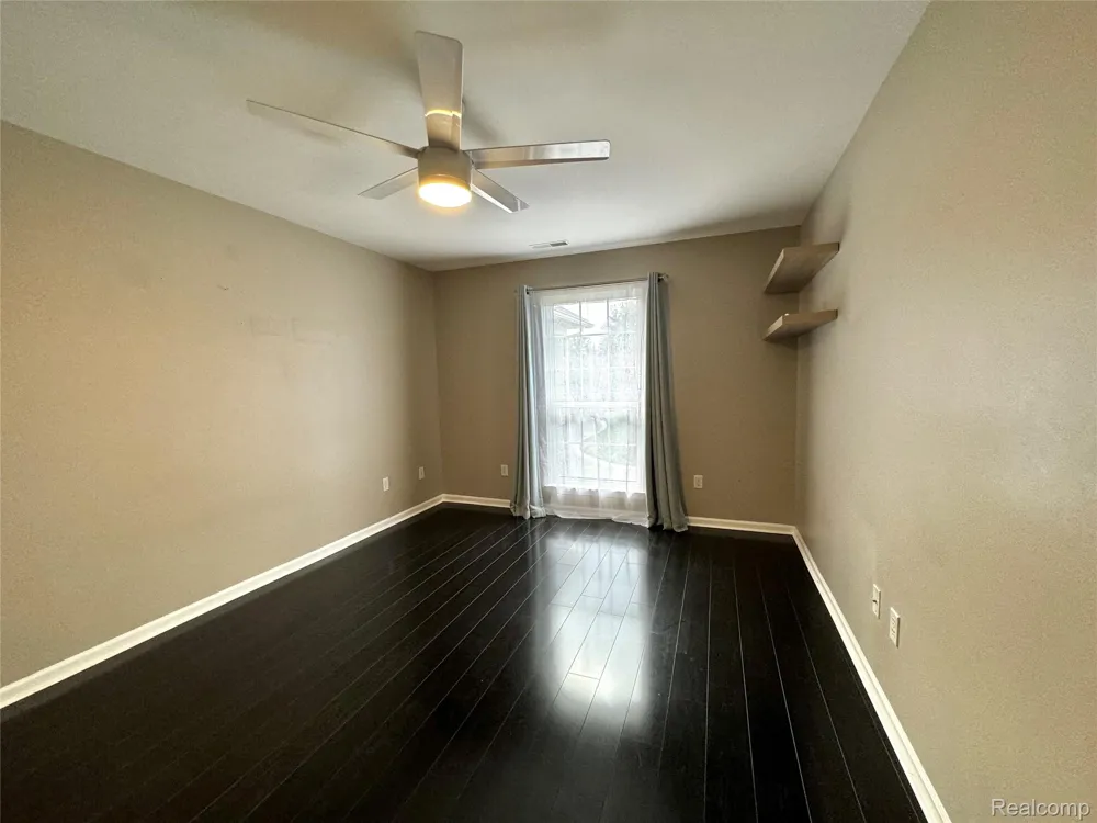 24208 Chesapeake Circle Commerce Charter Township, MI 48390