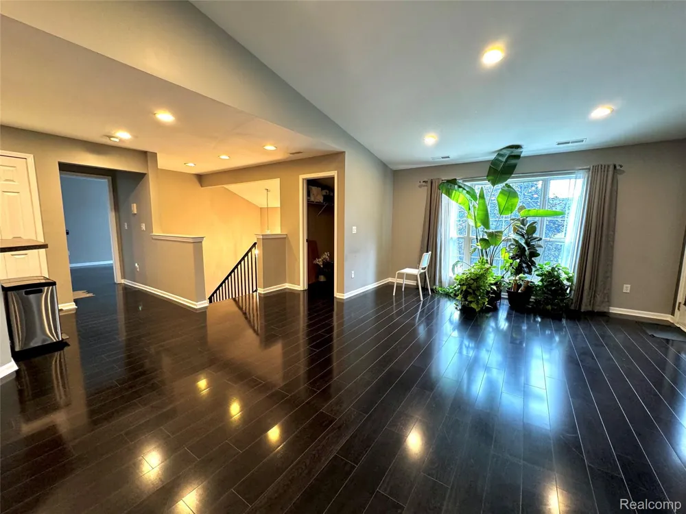 24208 Chesapeake Circle Commerce Charter Township, MI 48390