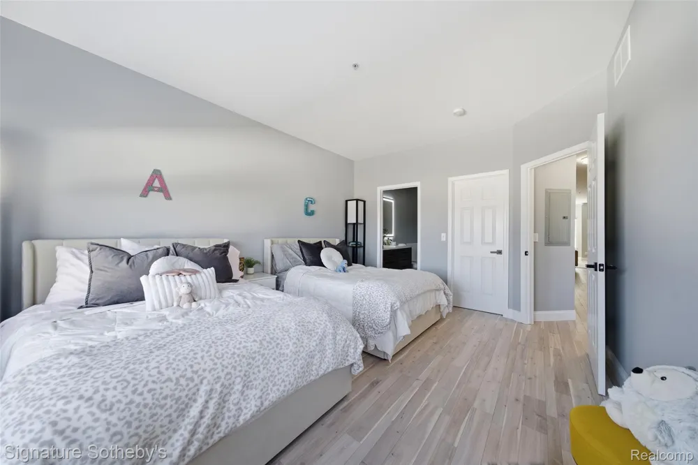 41614 Hamlet Lane #57 Novi City, MI 48375