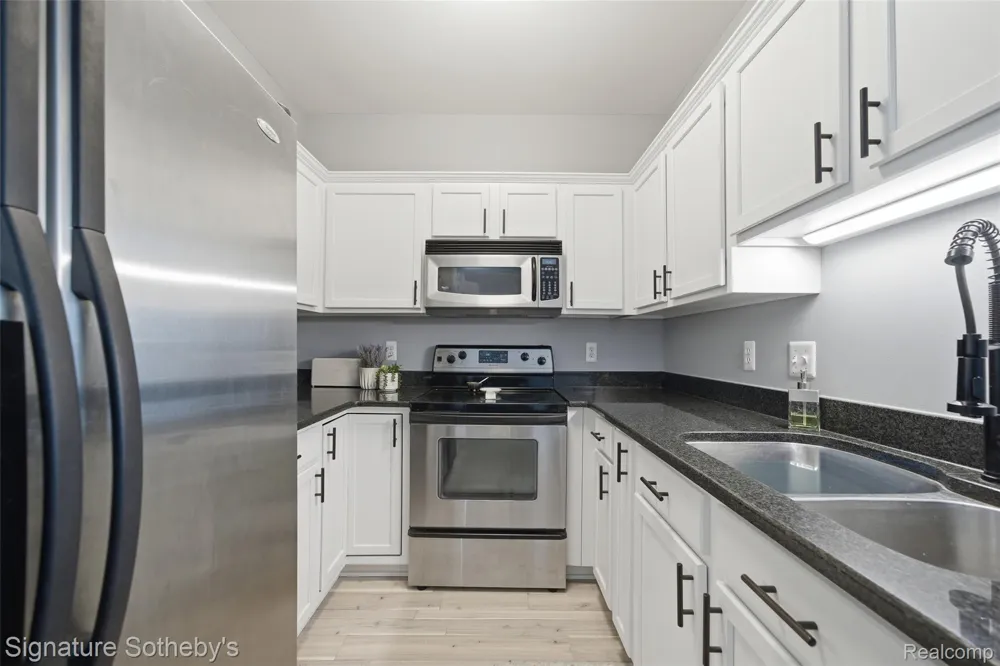 41614 Hamlet Lane #57 Novi City, MI 48375