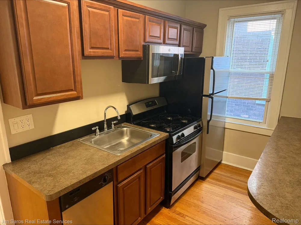 900 Nottingham #2 Grosse Pointe Park City, MI 48230