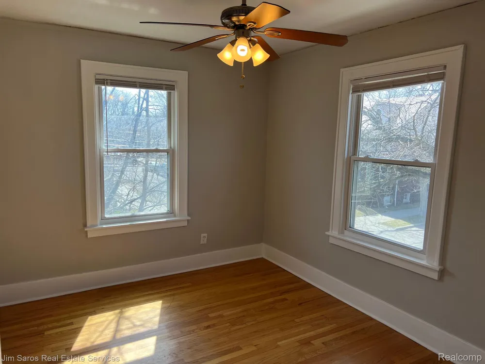 900 Nottingham #2 Grosse Pointe Park City, MI 48230