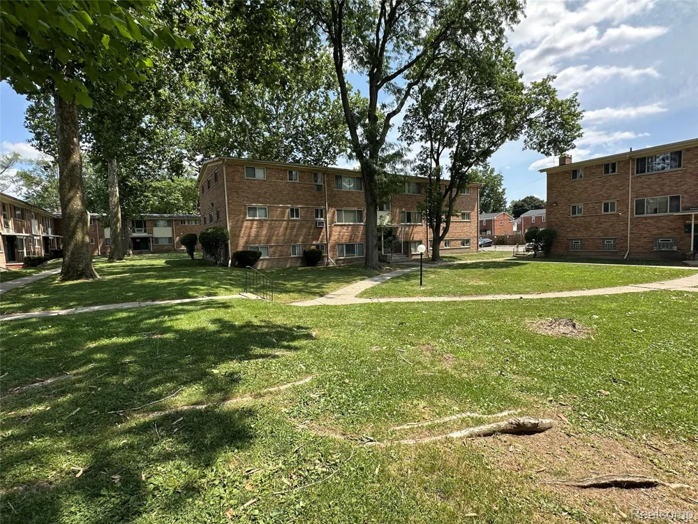 17274 Bentler Street Detroit City, MI 48219