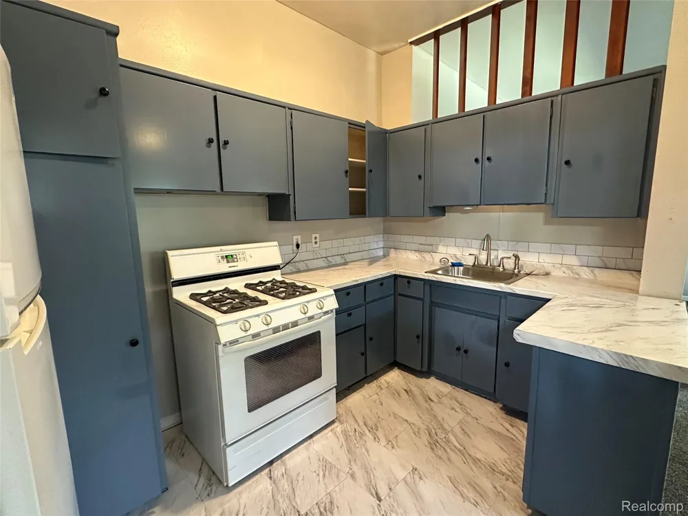 17274 Bentler Street Detroit City, MI 48219