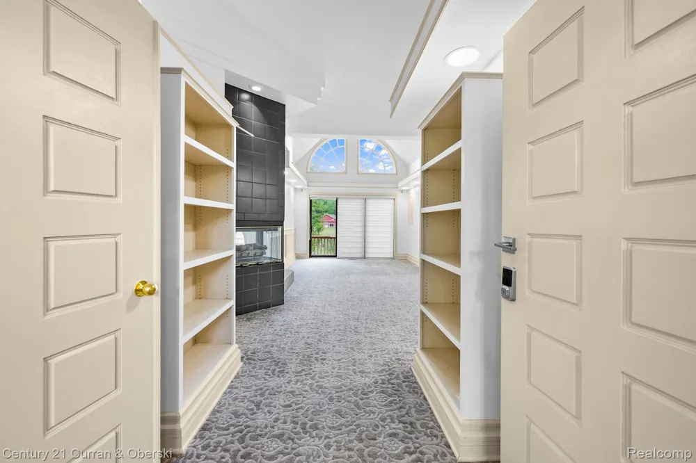 8785 Warren Road Superior Charter Township, MI 48170