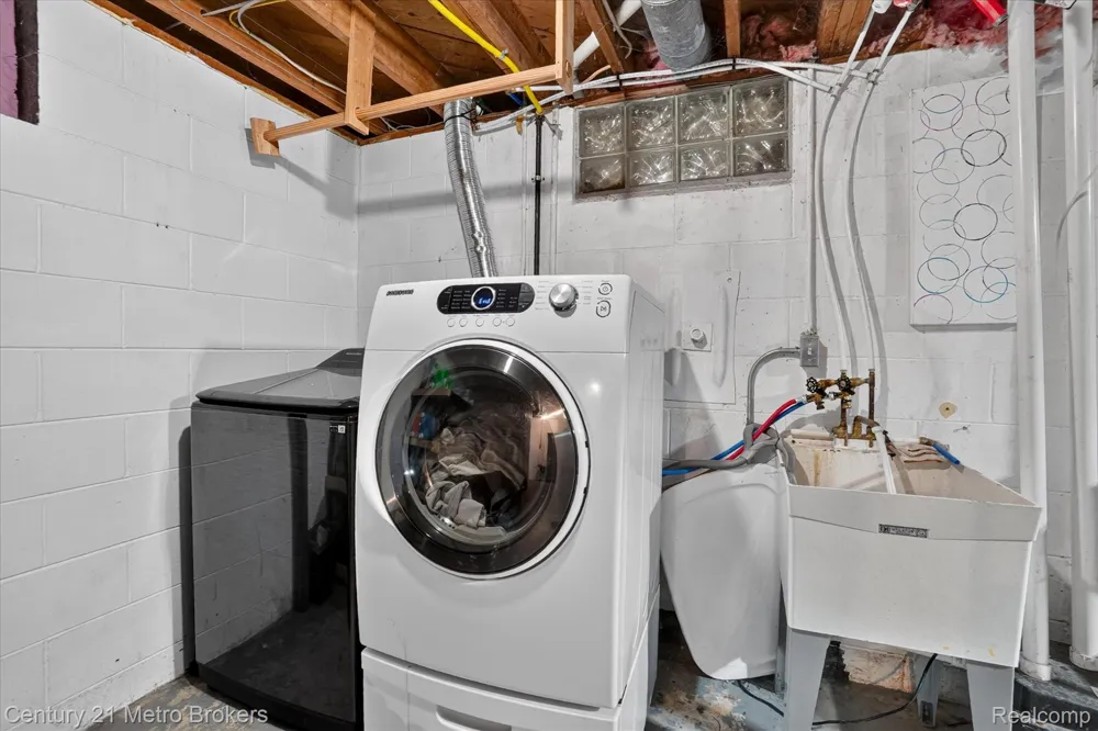 3047 Courtesy Drive Genesee Charter Township, MI 48506