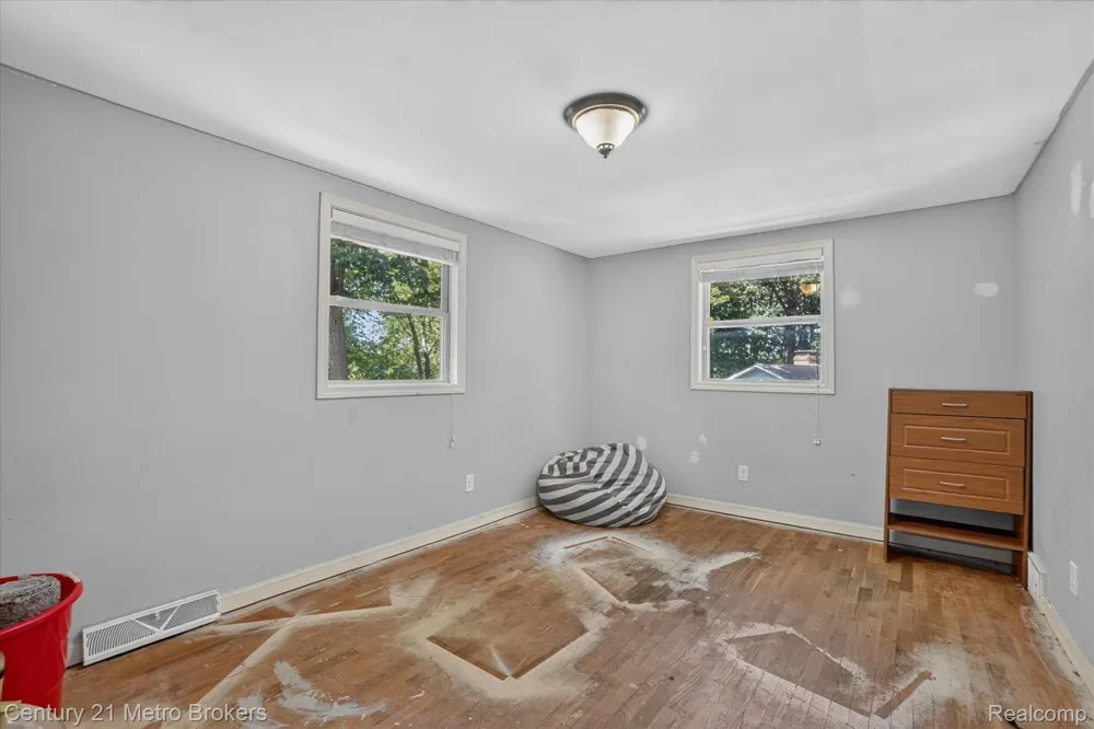 3047 Courtesy Drive Genesee Charter Township, MI 48506