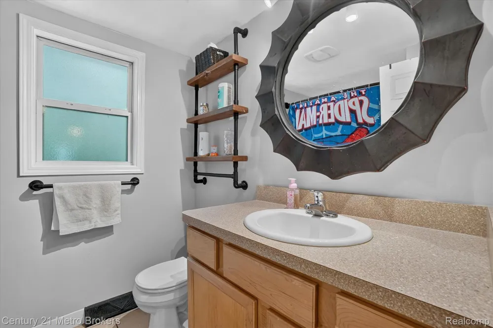 3047 Courtesy Drive Genesee Charter Township, MI 48506