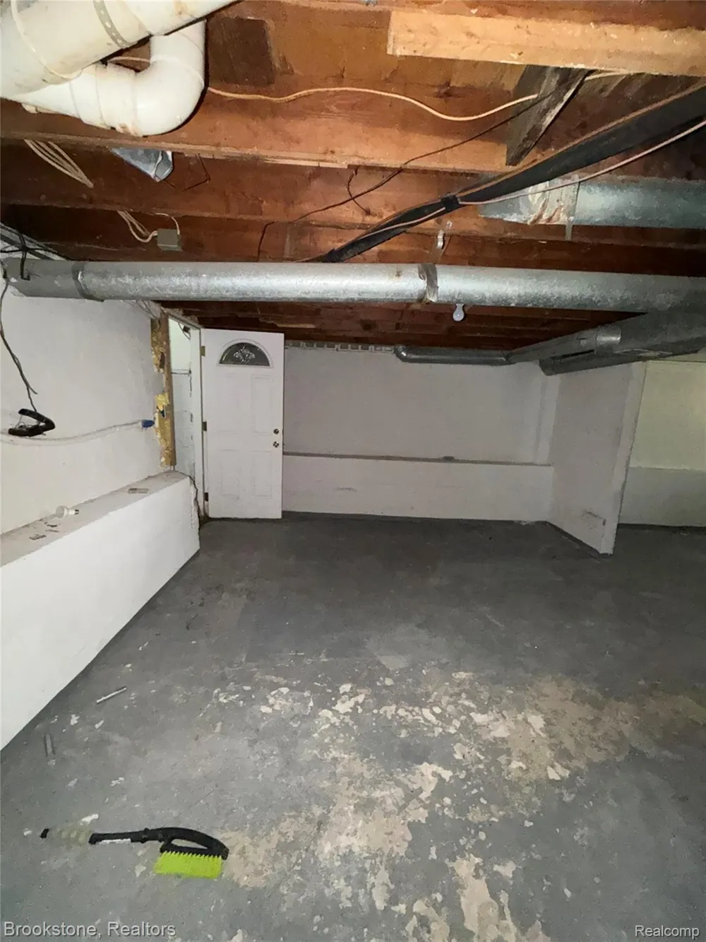 29 W Rutgers Avenue Pontiac City, MI 48340