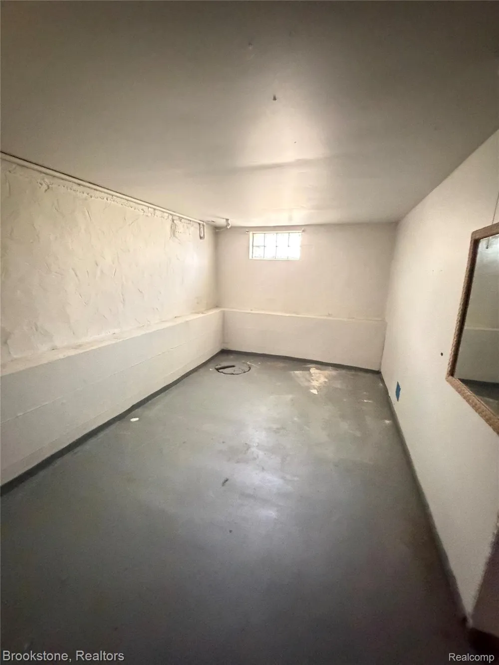29 W Rutgers Avenue Pontiac City, MI 48340