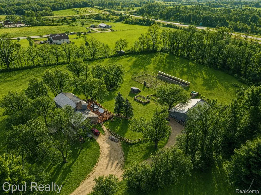 8855 Gross Road Lima Township, MI 48130