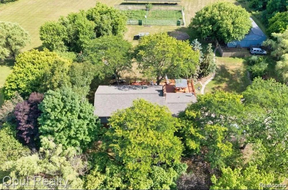 8855 Gross Road Lima Township, MI 48130
