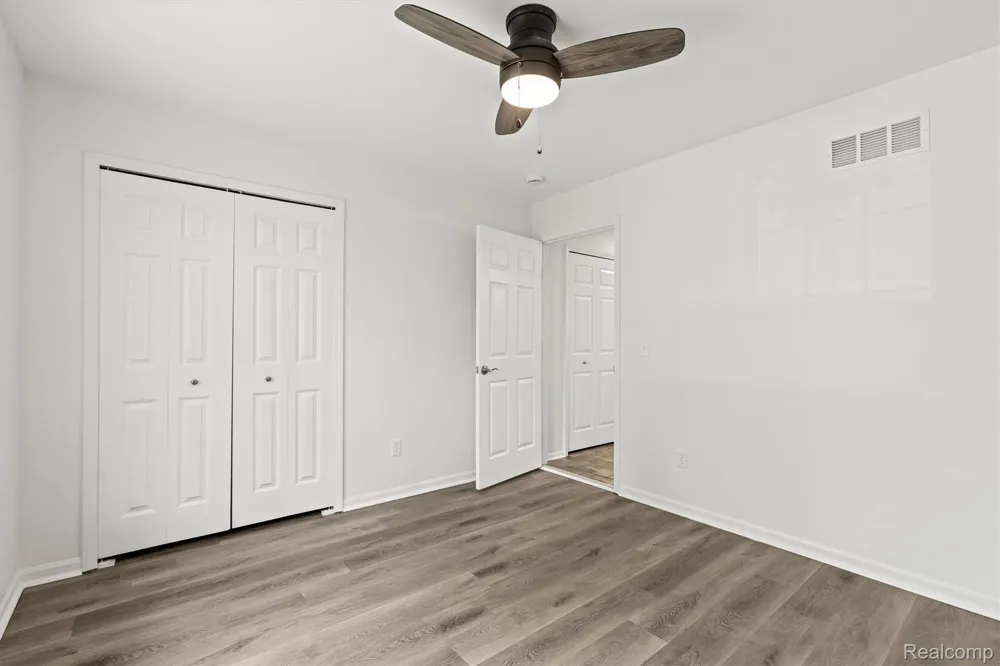 13416 McGuire Street Taylor City, MI 48180