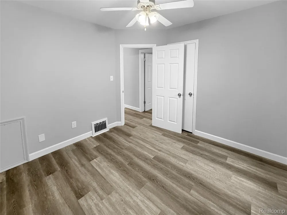 1380 Audrey Street Burton City, MI 48509