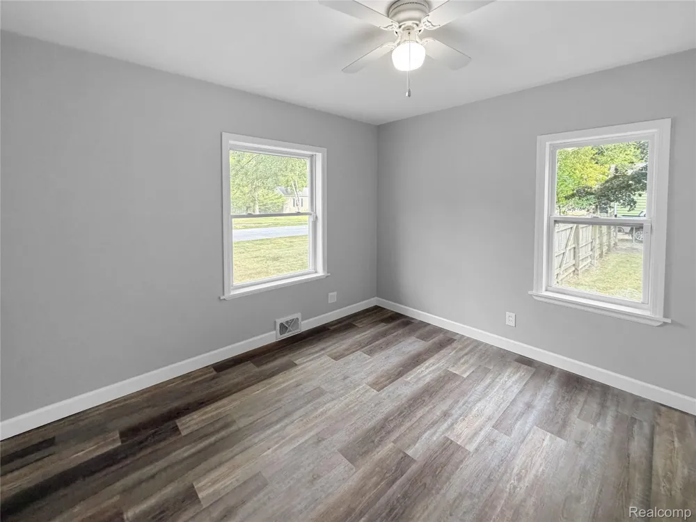 1380 Audrey Street Burton City, MI 48509