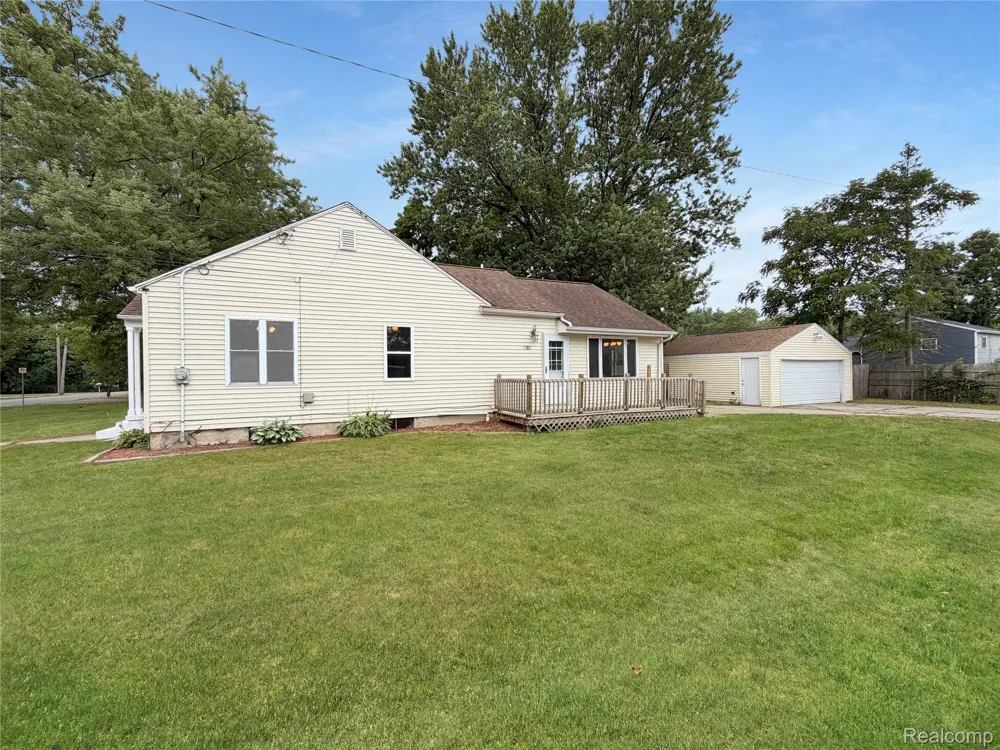 1380 Audrey Street Burton City, MI 48509