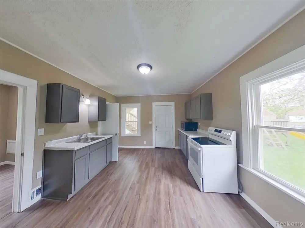 230 Almyra Avenue #Upper Monroe City, MI 48161