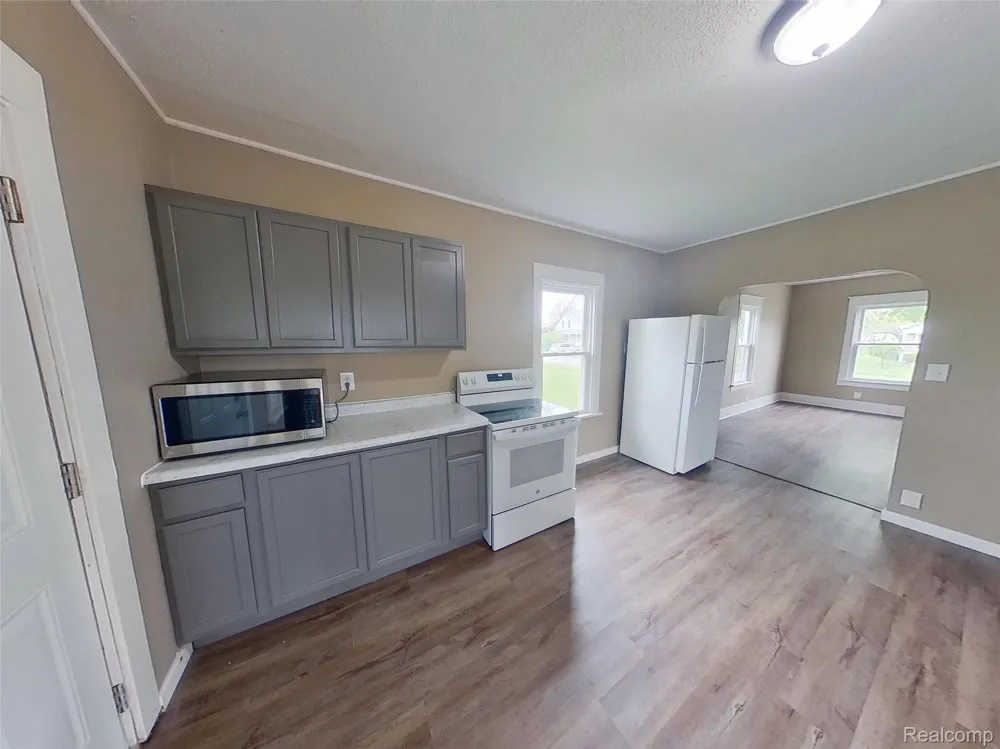 230 Almyra Avenue #Upper Monroe City, MI 48161