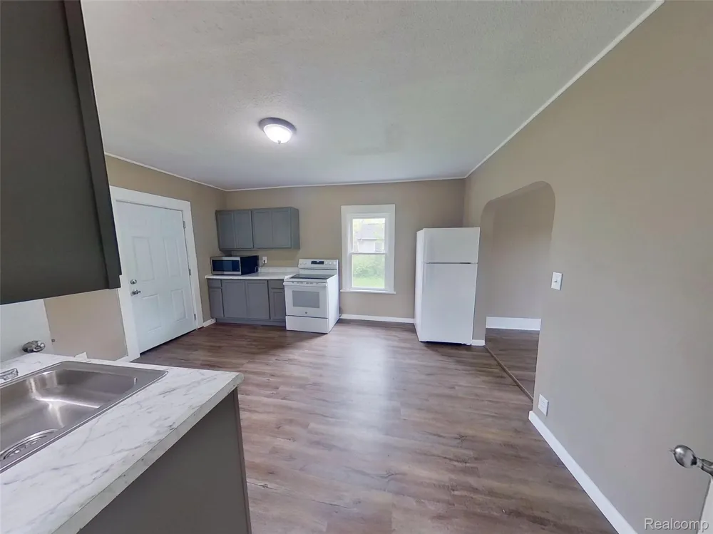 230 Almyra Avenue #Upper Monroe City, MI 48161