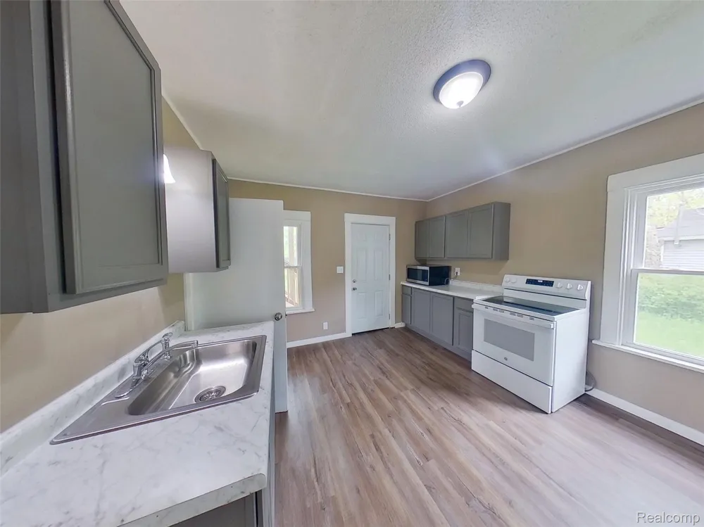 230 Almyra Avenue #Upper Monroe City, MI 48161
