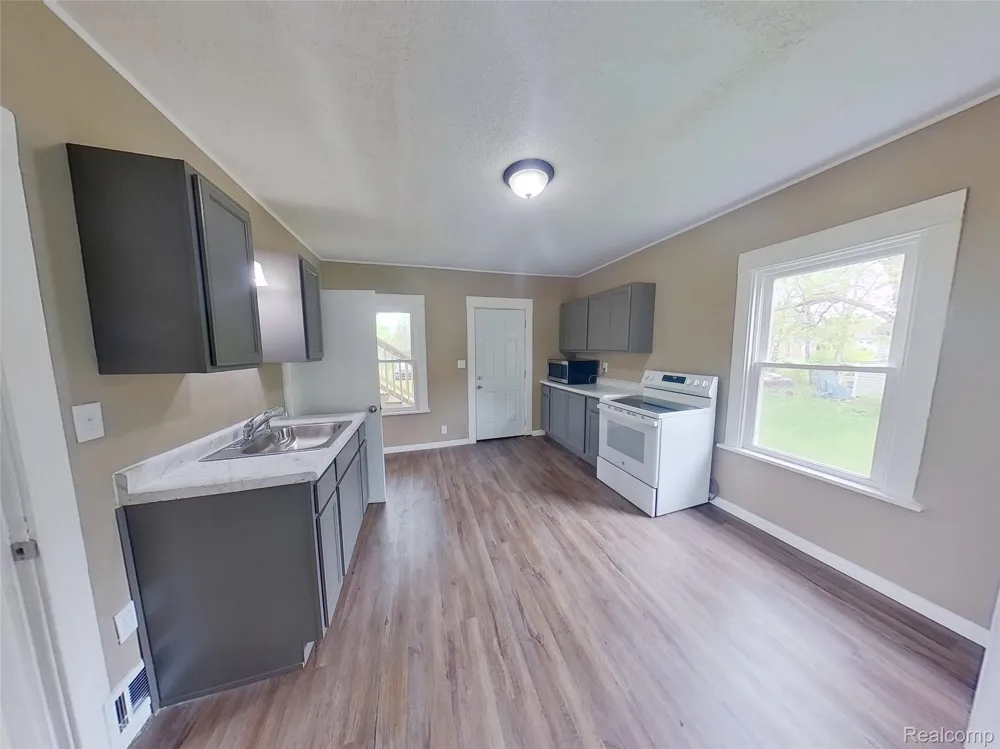 230 Almyra Avenue #Upper Monroe City, MI 48161