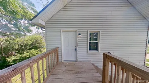 230 Almyra Avenue #Upper