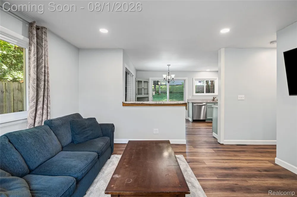9245 Debby Jo Drive Springfield Charter Township, MI 48346