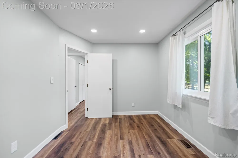 9245 Debby Jo Drive Springfield Charter Township, MI 48346
