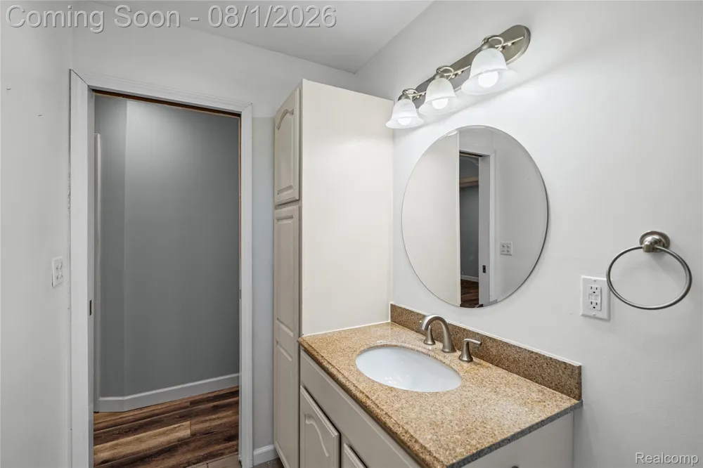 9245 Debby Jo Drive Springfield Charter Township, MI 48346