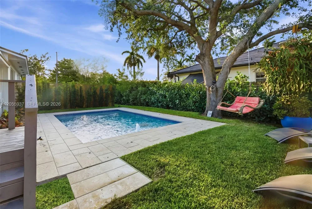 10795 SW 34th St Miami, FL 33165